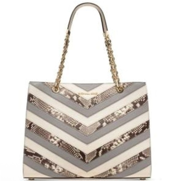 Michael Kors Handbags - Michael Kors Gray & Cream Chevron snake print Shoulder Bag gold chain strap